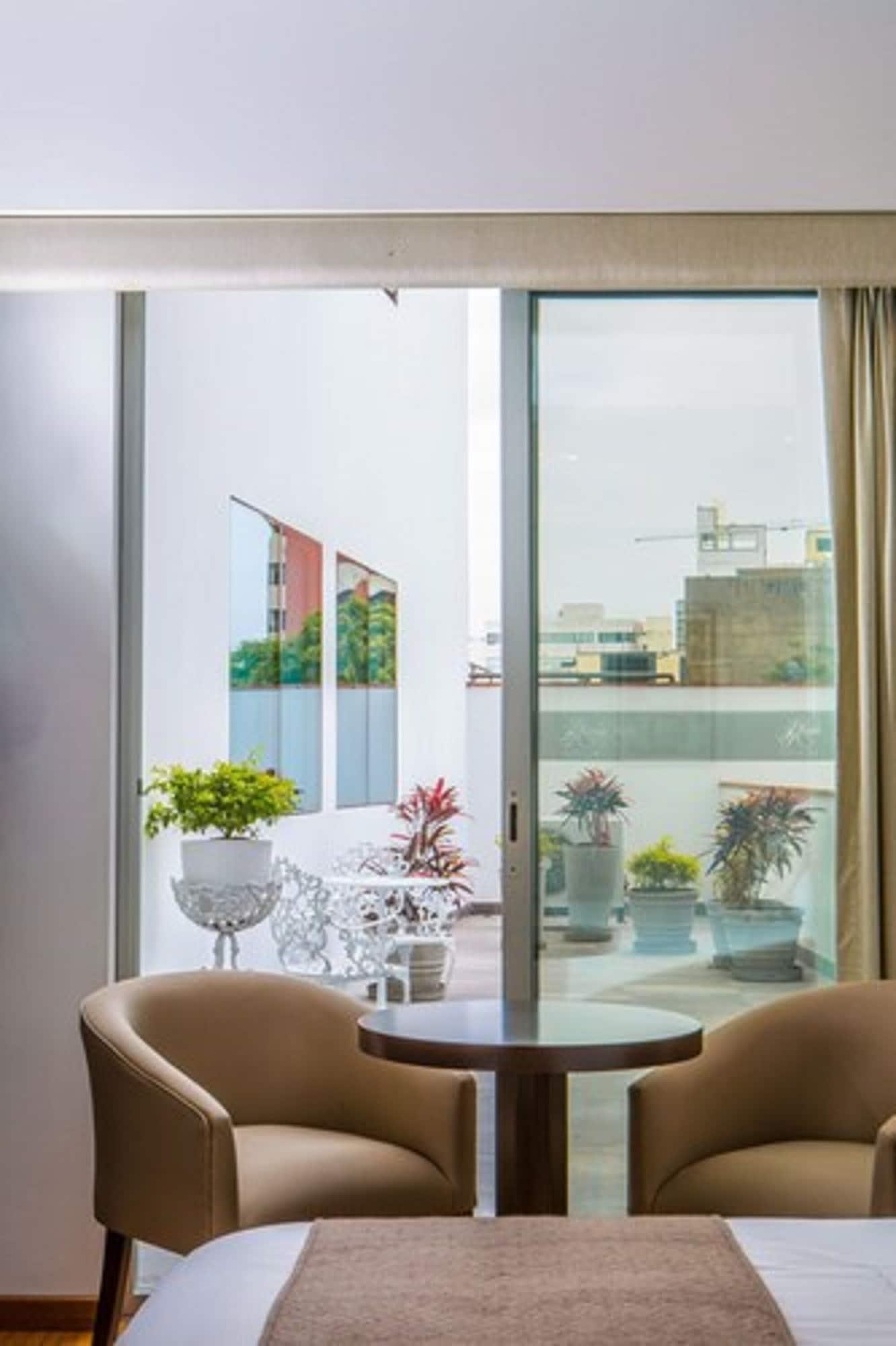 Jose Antonio Deluxe Hotel Лима Екстериор снимка