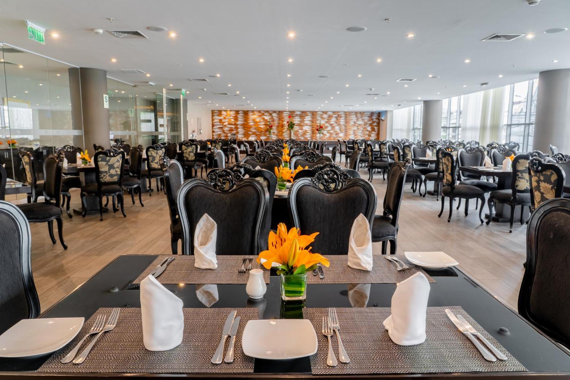 Jose Antonio Deluxe Hotel Лима Екстериор снимка