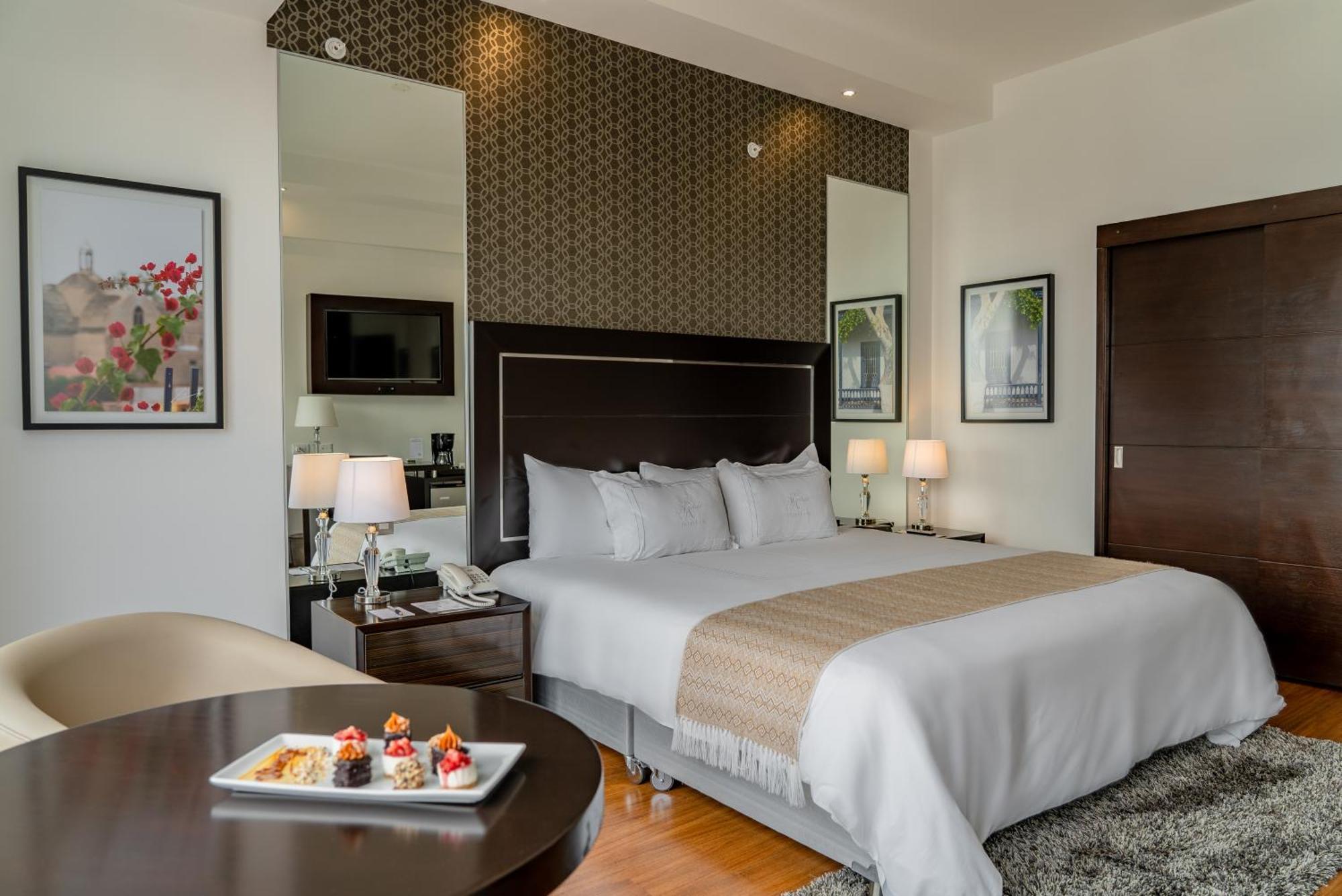 Jose Antonio Deluxe Hotel Лима Екстериор снимка