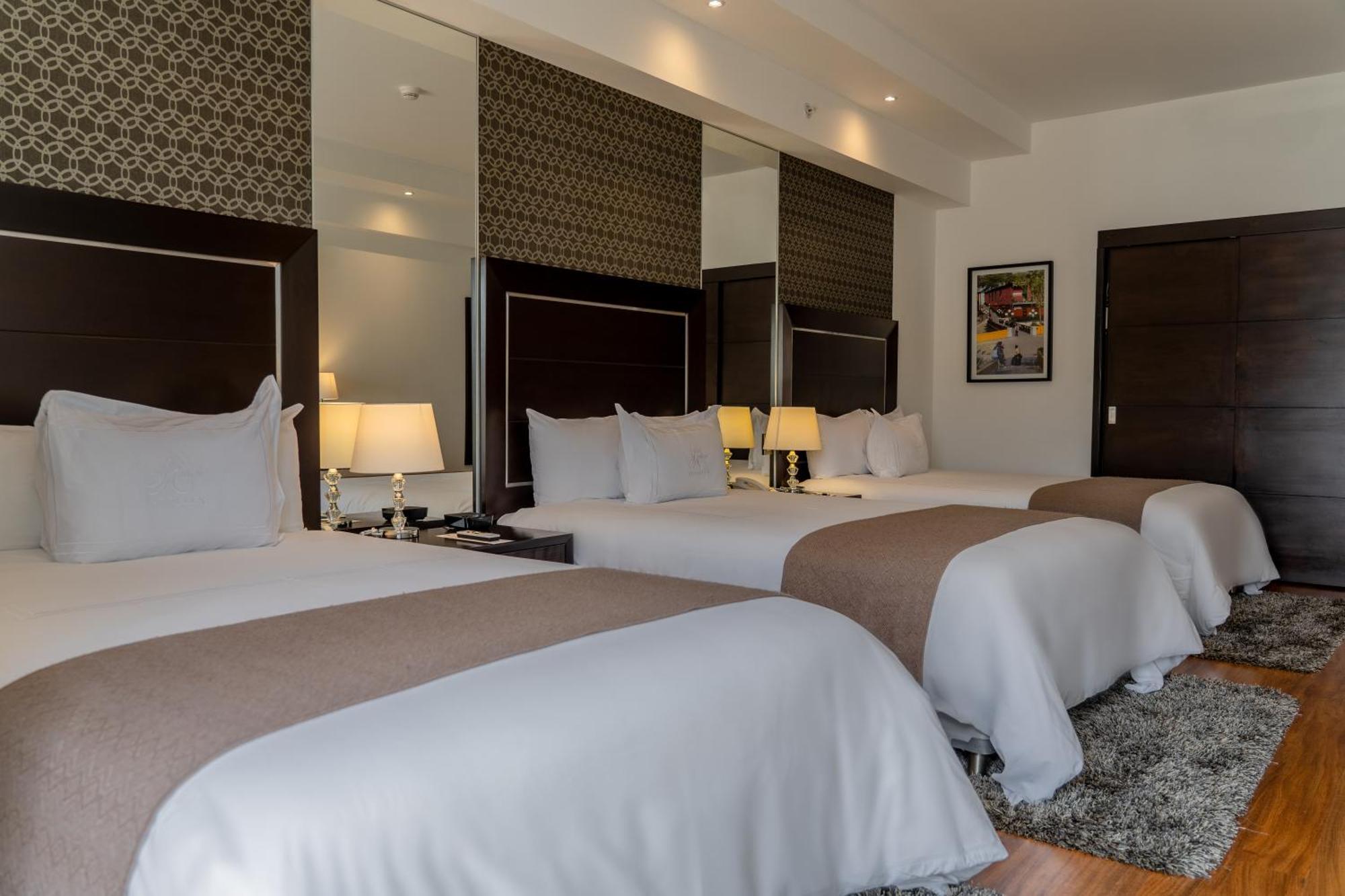 Jose Antonio Deluxe Hotel Лима Екстериор снимка