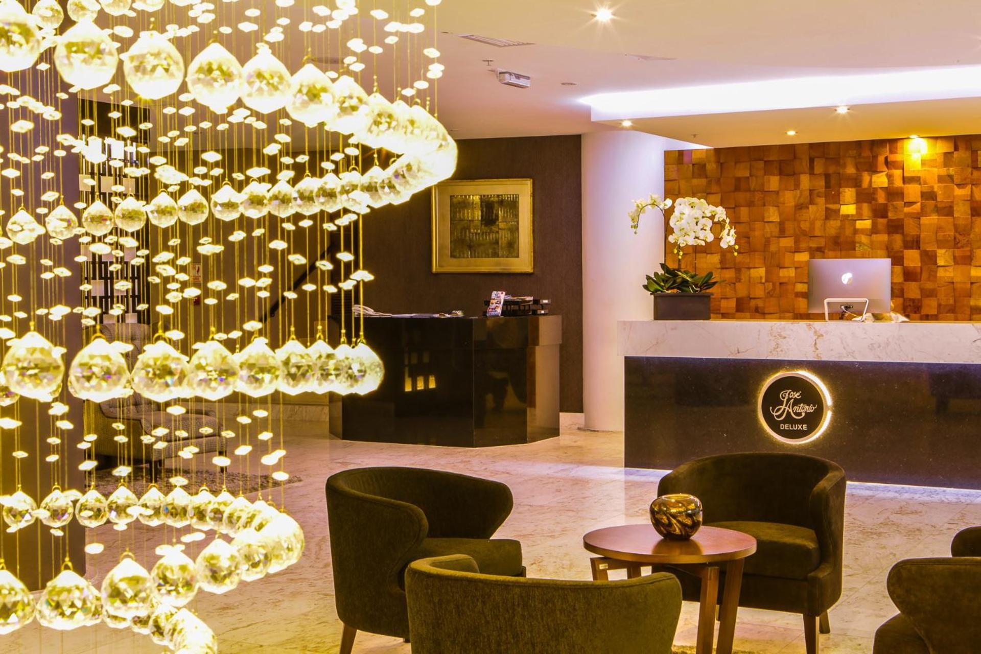 Jose Antonio Deluxe Hotel Лима Екстериор снимка