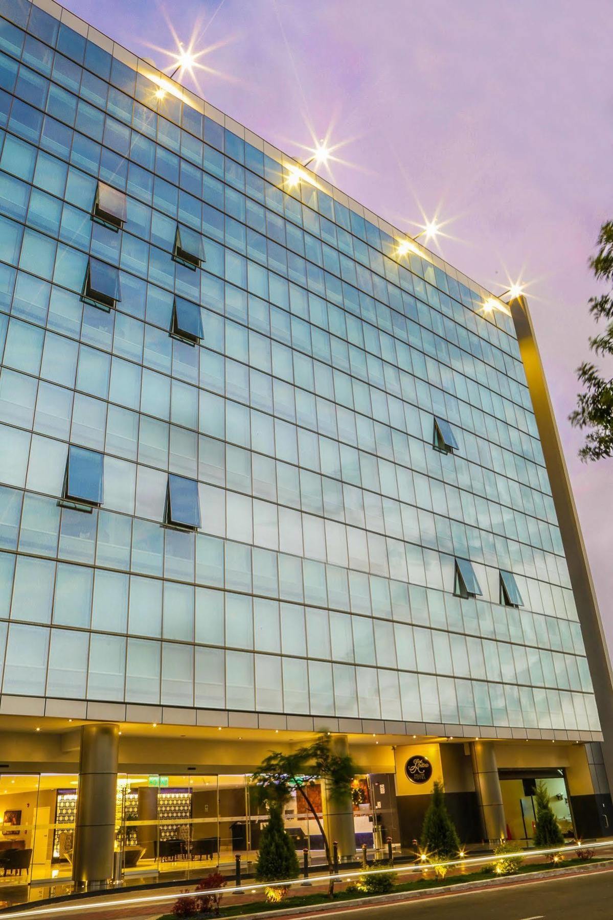 Jose Antonio Deluxe Hotel Лима Екстериор снимка